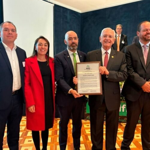 SAC otorgó Orden al Mérito Agrícola a Augusto Solano Mejía tras su salida de Asocolflores