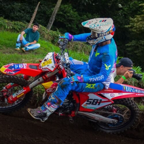 César Téllez brilla en el motociclismo del Tolima: doble podio y liderazgo en la válida departamental