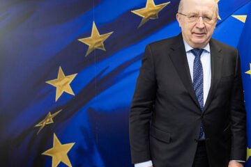 Andrius Kubilius: «Putin podría estar preparado para agredir a un país de la OTAN: está acumulando reservas y, si llega la paz, su producción bélica no se detendrá»