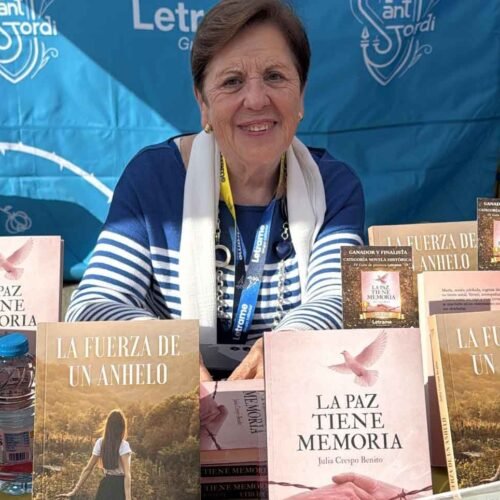 Julia Crespo reivindica la memoria y la reconciliación emocional en su universo literario